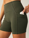 Beyond Yoga Powerbeyond Strive Pocket Bike Short - Modern Olive