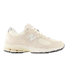  New Balance 2002RCC Unisex - Calm Taupe with Angora and Silver Metalic