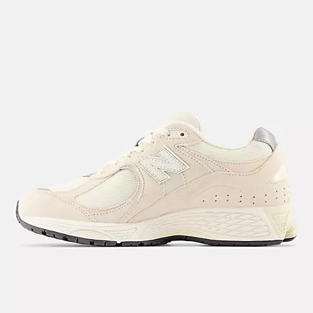 New Balance 2002RCC Unisex - Calm Taupe with Angora and Silver Metalic